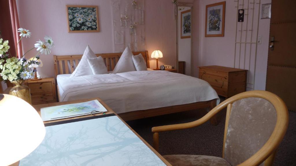 Logis L'Auberge Gutshof Bischofswerda Ruang foto