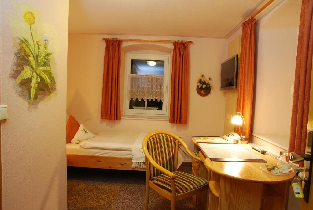 Logis L'Auberge Gutshof Bischofswerda Ruang foto