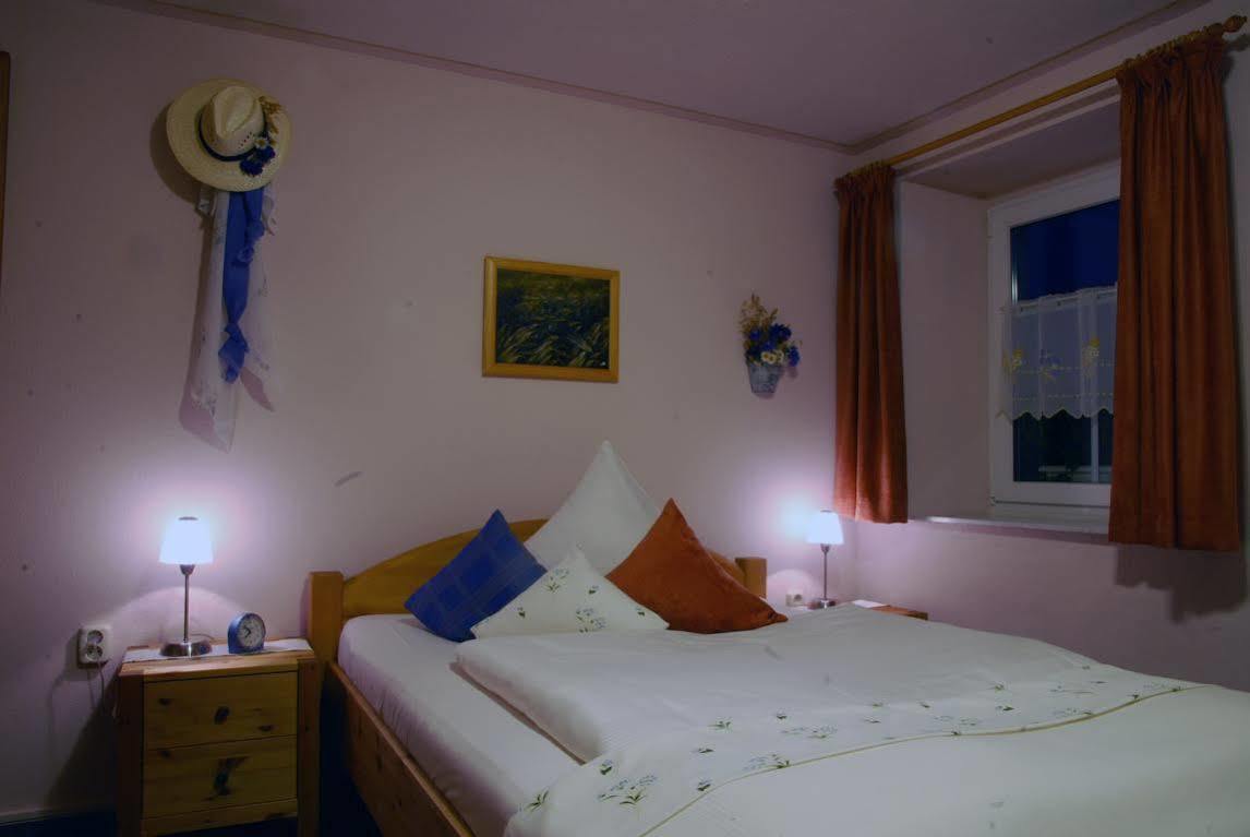 Logis L'Auberge Gutshof Bischofswerda Bagian luar foto