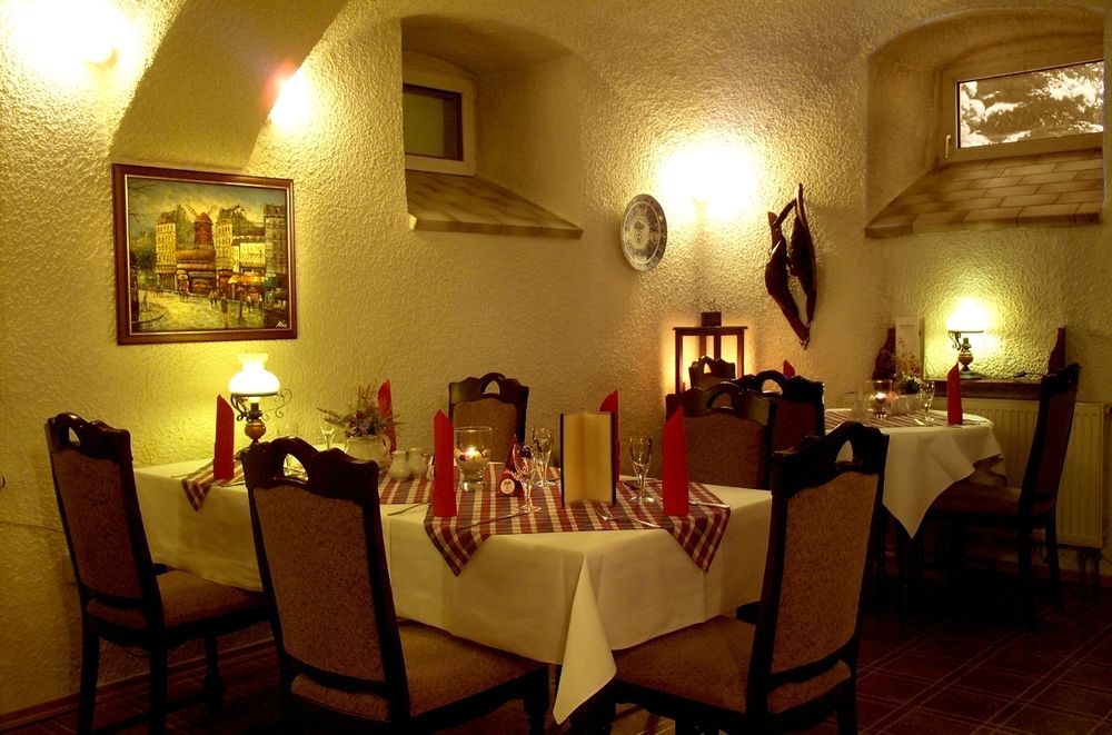 Logis L'Auberge Gutshof Bischofswerda Bagian luar foto